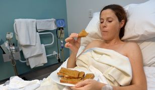 Szpitale niewłaściwie karmią kobiety w ciąży. Czym to grozi?