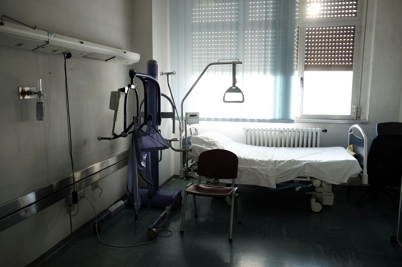 Kielce. Wojewódzki Szpital Zespolony wprowadza całkowity zakaz odwiedzin. Chodzi m.in. o koronawirusa