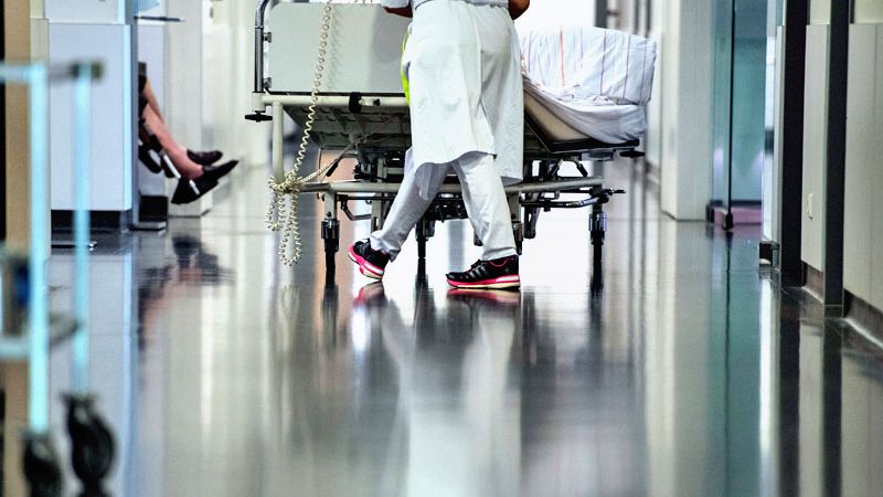 Na zabieg wszczepienia endoprotezy kolana w Polsce trzeba czekać prawie 2 lata