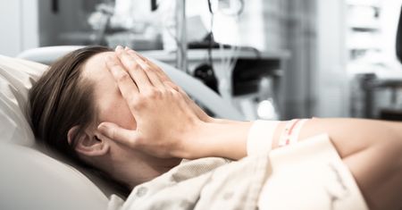 Dramatyczna sytuacja kobiet zarażonych HPV. "Po lek muszą jechać za granicę"