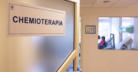 Brak lekarzy pogrąża kolejny oddział. Szpital w Chorzowie szuka miejsca dla małych pacjentów onkologii