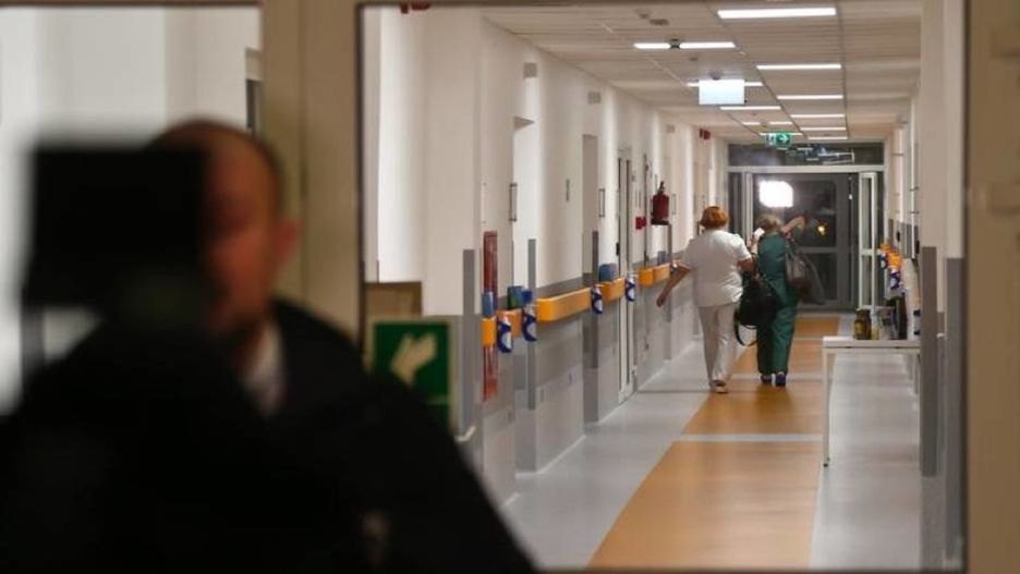 Dolnośląskie: liczba osób zgłaszających się do szpitali i przychodni z podejrzeniem koronawirusa wzrasta.