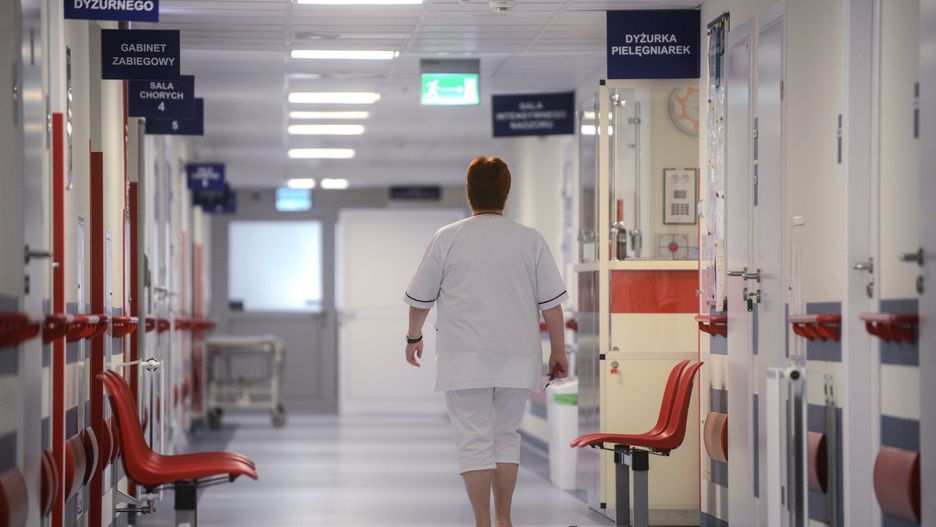 Bakterie łatwo przenoszą się między ludźmi, zwłaszcza w warunkach szpitalnych, gdzie odnotowywana jest większości zakażeń