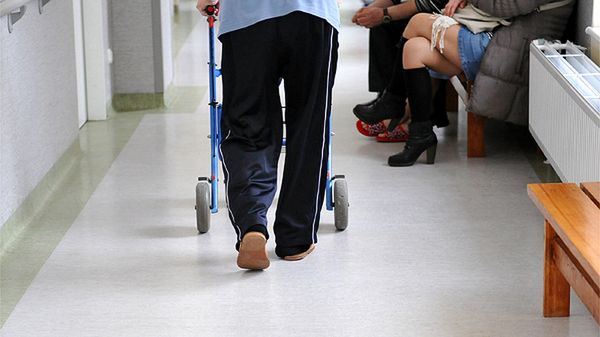 84 procent domów opieki deklaruje problemy z obsadzeniem miejsc pracy