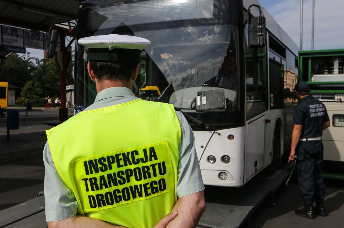 Diagnosta przybił pieczątki niesprawnym autobusom. Teraz trafi przed sąd