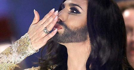 Odmieniona Conchita Wurst odwiedziła Polskę. Po latach drastycznie się zmieniła. To już inna osoba