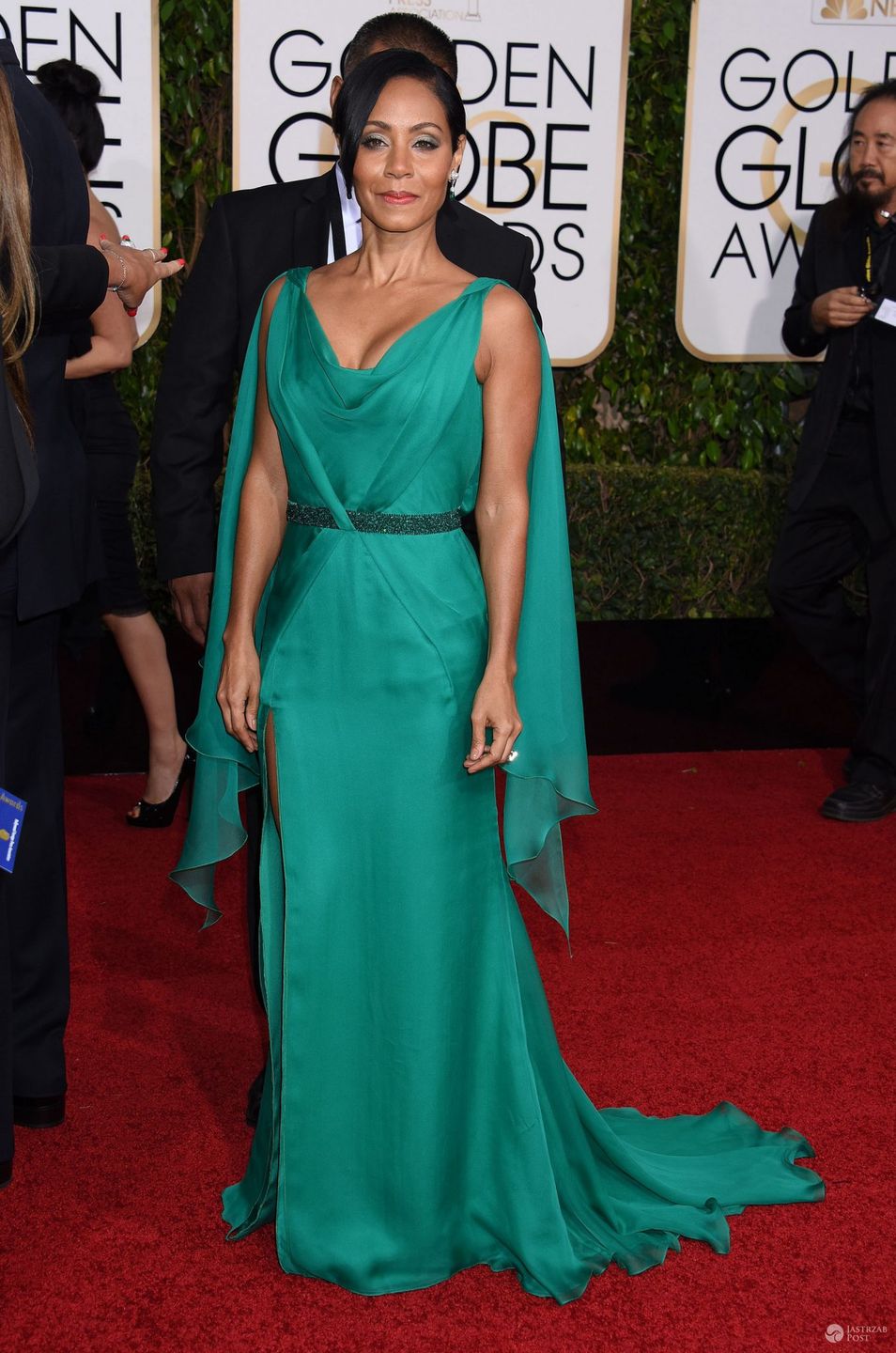 Kreacja: Versace. Jada Pinkett Smith, Złote Globy 2016 (fot. ONS)