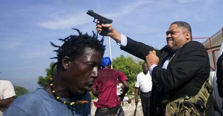 Haiti. Senator rozzłoszczony protestami. Zaczął strzelać