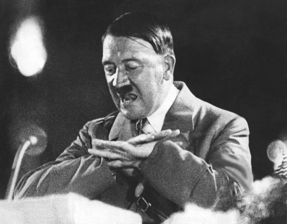 Niemcy ofiarami Hitlera? "Bulwersujący sondaż"
