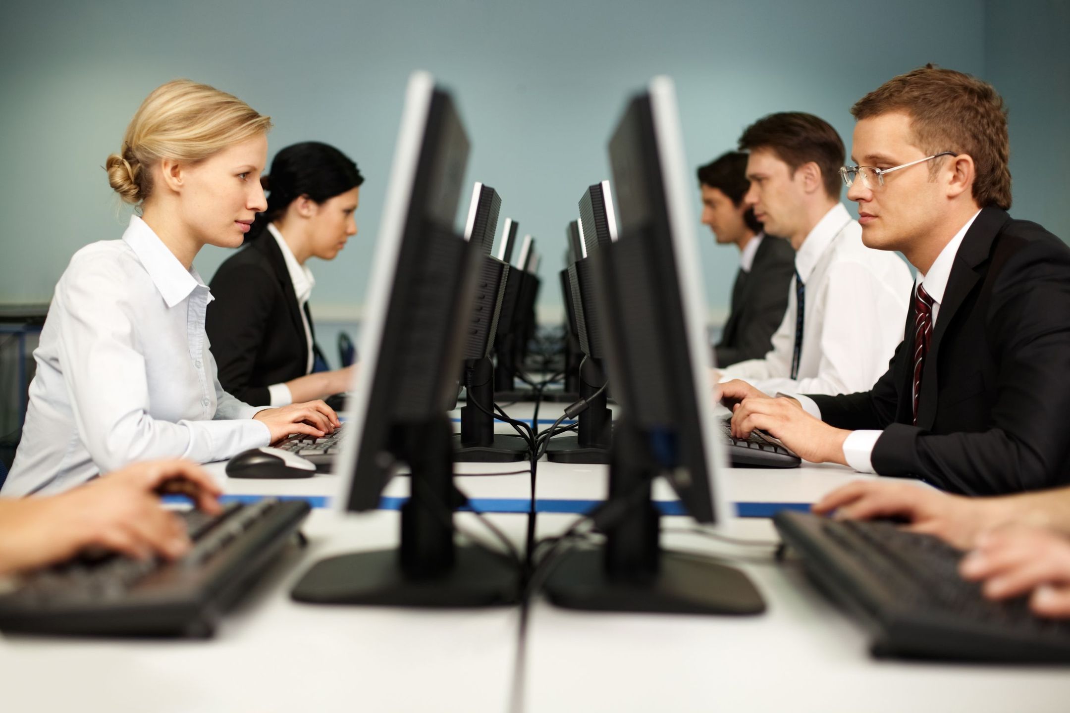 Wszyscy pracujemy dla cyberkorpów 