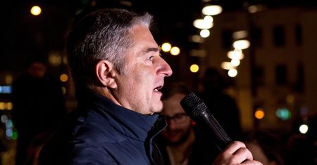 "Tak aresztuje o świcie państwo Kaczyńskiego". Mocne komentarze po zatrzymaniu Frasyniuka