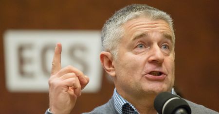 Dominik Tarczyński nagrał Adama Michnika. Frasyniuk ostrzega: "Immunitet niewiele mu pomoże"