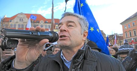 Władysław Frasyniuk: Kaczyński tworzy nam nowy system. Przyzwyczaja do strachu