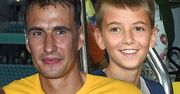 Najstarszy i najmłodszy syn Bieniuka na jednym zdjęciu. Szymon wyrósł na  przystojniaka, a Kazik — sama słodycz