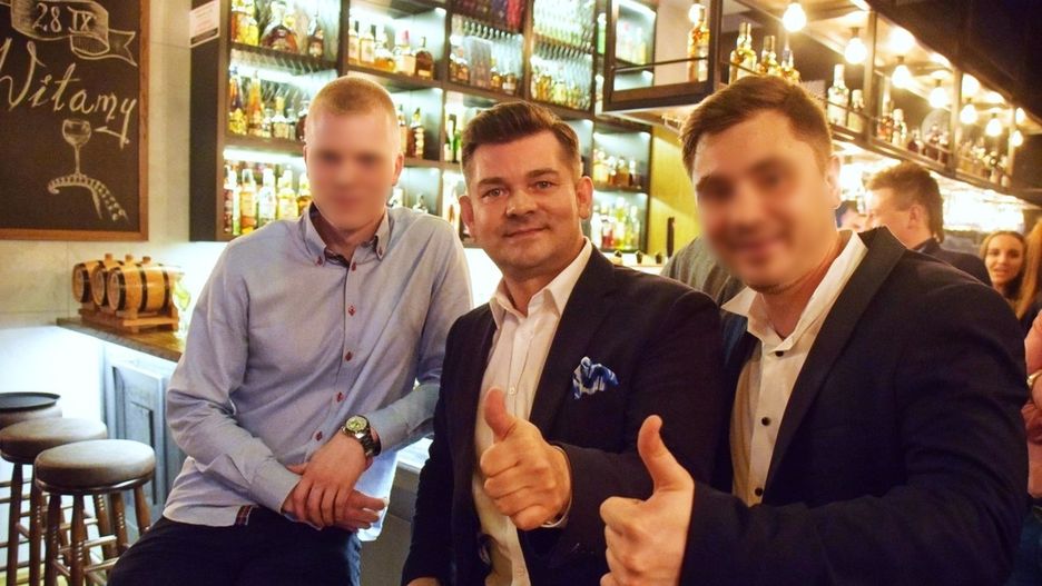 Daniel M. na zdjęciu z ojcem