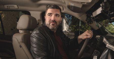 "Medium z taksówki": klient wsiada, a on zaczyna przeprowadzać seans