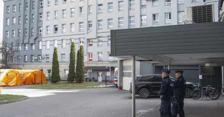 Koronawirus w Warszawie. Zarażony mężczyzna poszedł po alkohol