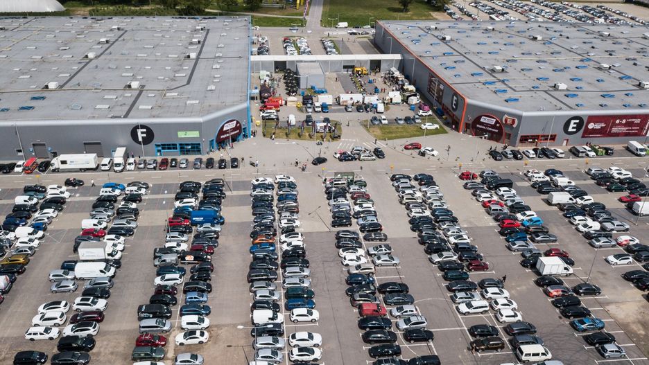 Koronawirus w Polsce. Na terenie Hal Ptak EXPO może powstać szpital polowy.