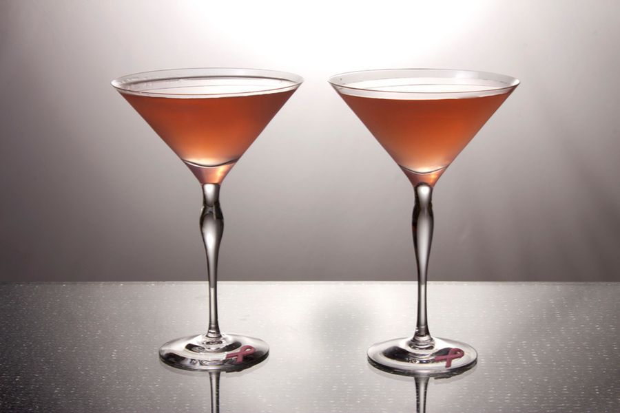 Nadmierne spożywanie alkoholu niszczy wątrobę, trzustkę, układ krążenia. 