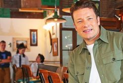 Jamie Oliver zaliczył wpadkę na wizji i uciął koniuszek palca. Na tym się nie skończyło