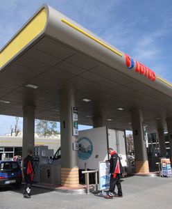 Płacisz gotówką na stacji? Masz taniej