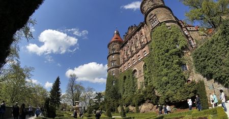 Sensacyjne odkrycie na zamku Książ. Nazistom nie udało się zniszczyć malowideł