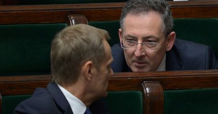 "Państwo teoretyczne". Bartłomiej Sienkiewicz wbija kij w mrowisko. Mamy fragmenty książki