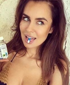 Natalia Siwiec pozuje w skąpym bikini i zakrywa brzuch. Ma się czego wstydzić?