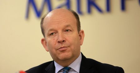 Konstanty Radziwiłł pod ostrzałem. Internauci kompromitują, Komisja Zdrowia chce odwołać