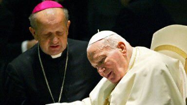 Papież i abp Dziwisz