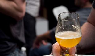 Gdzie na piwo? Najtańsze i najdroższe miasta dla piwoszy. Jest i Warszawa