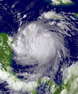 Huragan Felix stracił na sile