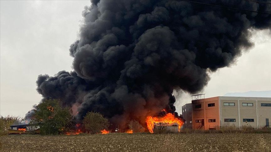 Turcja: Pożar fabryki chemicznej w Denizli.