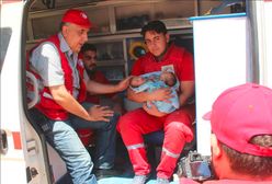 Syria: na terenie objętym wojną urodziły się bliźniaki syjamskie. Czerwony Krzyż apeluje o pomoc