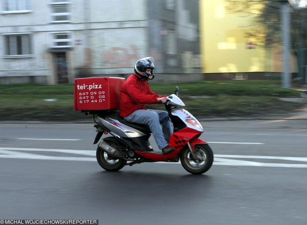 Mecz za 5 minut, a pizza od godziny "w drodze". Nie chcesz dłużej czekać, możesz składać reklamację