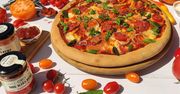 Pizza z sosem cygańskim i mozzarellą. Jeszcze lepsza niż klasyczna Margherita