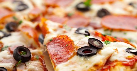 Jest pora dnia, w której pizza jest absolutnie zakazana. Konsekwencje mogą być poważne