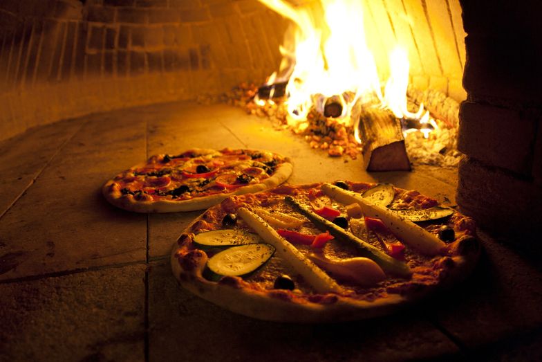 Piec do pizzy na drewno nie obsłuży 500 osób na dobę? Od 1 września będzie bez wyjątku nielegalny.
