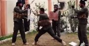 Cały świat drży przed ISIS, ale niektóre z ich metod szkoleniowych budzą uśmiech politowania