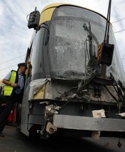 Kolizja tramwaju z autobusem w Łodzi