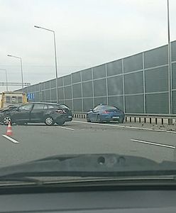 Fatalna seria na podwarszawskiej autostradzie. Kolejne wypadki, trasa zakorkowana