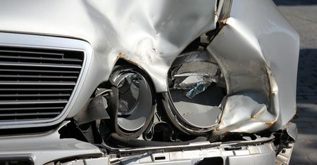 Wyjeżdżasz autem za granicę – nie zapomnij o zielonej karcie. Czym jest i jak działa?