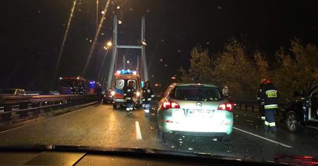 Warszawa. Zderzenie 5 aut na Moście Siekierkowskim
