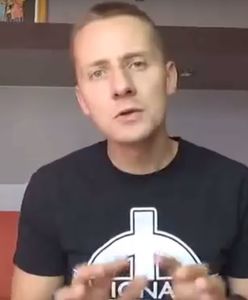 Międlar wzywa, żeby "nie przepraszać za Jedwabne". I sprzedaje koszulki z tym hasłem