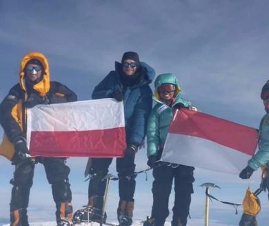 Alpinista znalazł aparat na szczycie góry na Alasce. Odszukał właściciela - to Polak