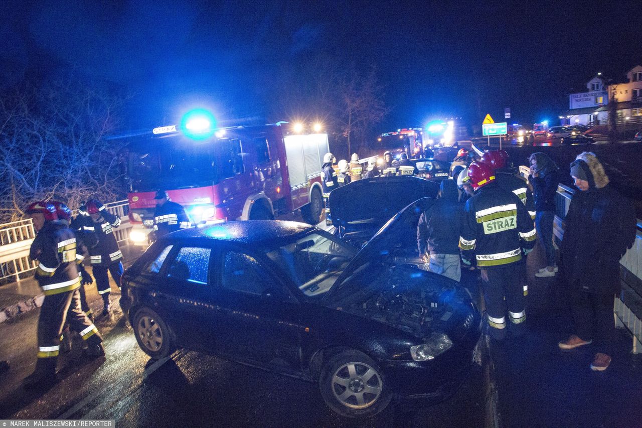 Pogoda utrudnia życie kierowcom na północnym wschodzie Polski. Trzy wypadki w woj. podlaskim
