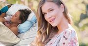 Joanna Krupa urodziła! Mąż modelki pokazał jej zdjęcie z córką prosto ze szpitala. Jakie imię otrzymała dziewczynka?