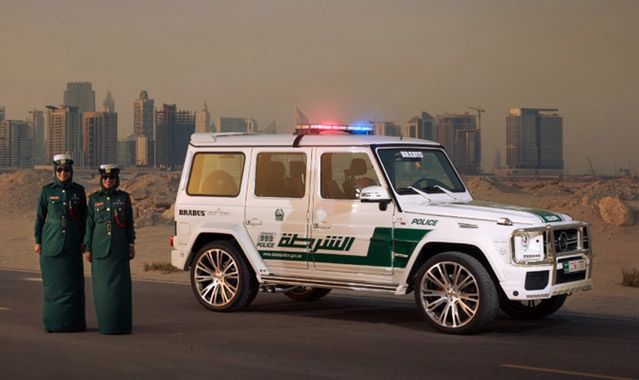 Brabus B63S w barwach policji z Dubaju