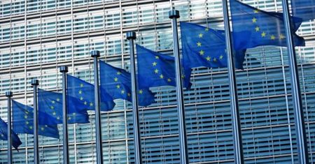 Unia Europejska przed USA i Chinami. Walka z koronawirusem napędza poziom innowacyjności
