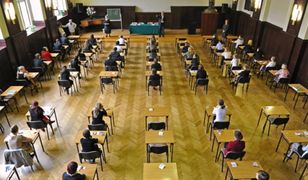 Brat próbował zdać maturę za brata. Sąd w Białymstoku skazał ich na prace społeczne